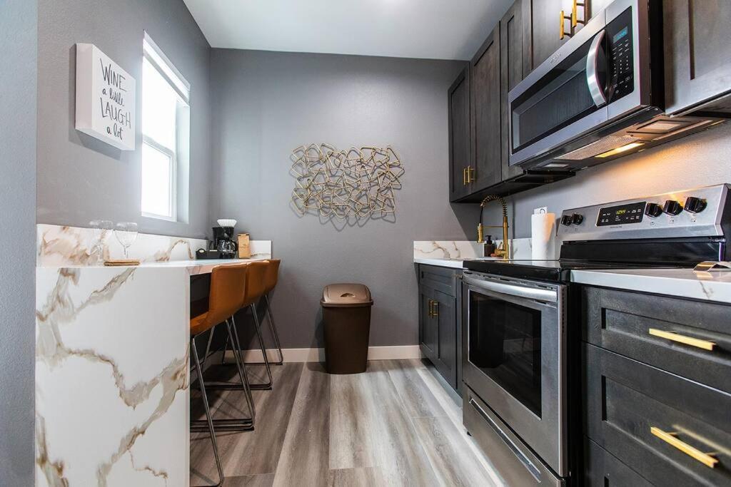 Professionals-Restaurants-Fastwifi-A C-Desk- Pets Lejlighed San Diego Eksteriør billede